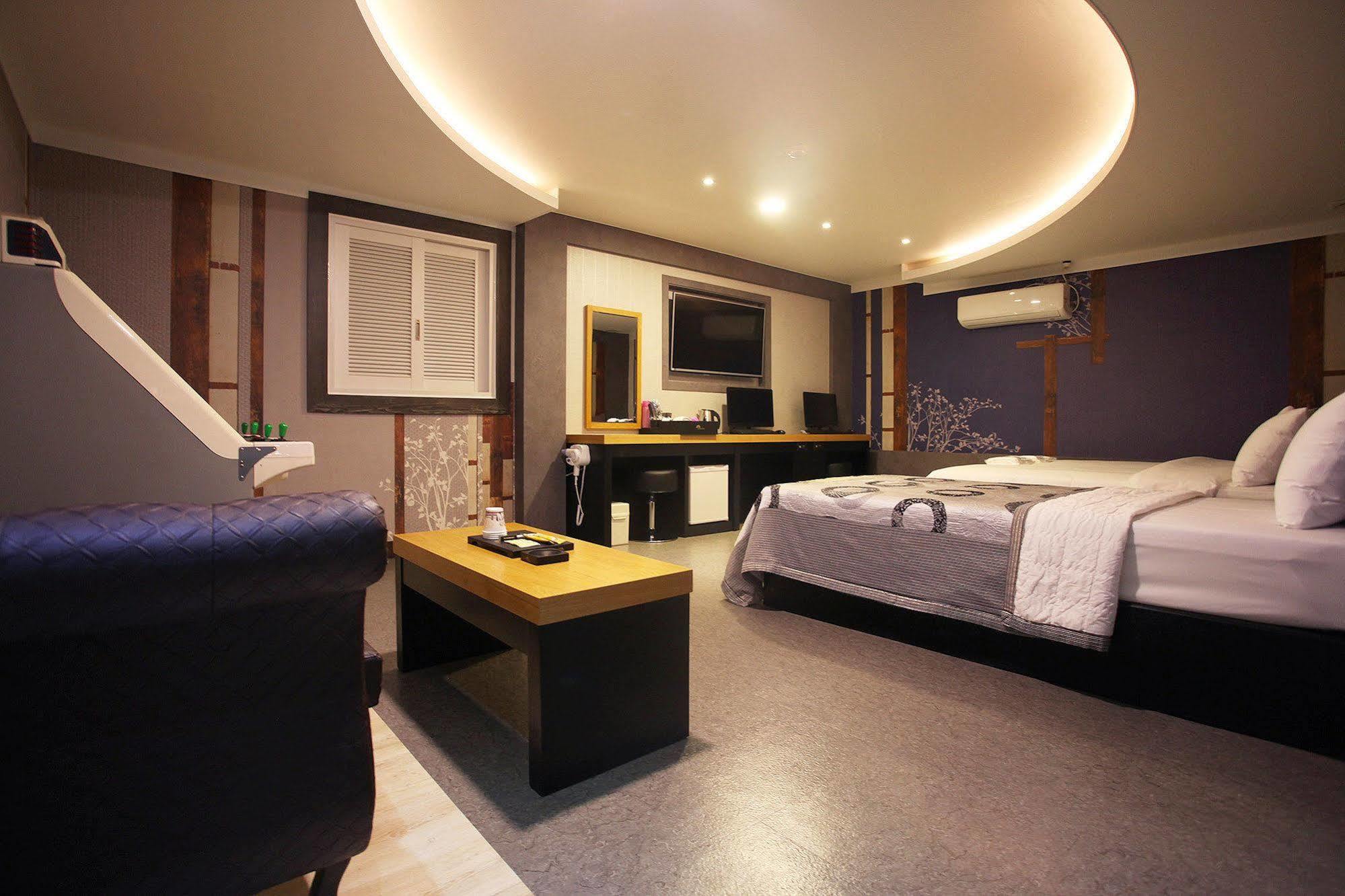 Luxe Hotel Pchadžu Exteriér fotografie
